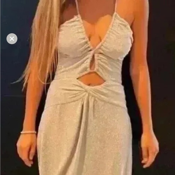 NWOT Shimmering Silver dress/gown - Picture 3 of 10